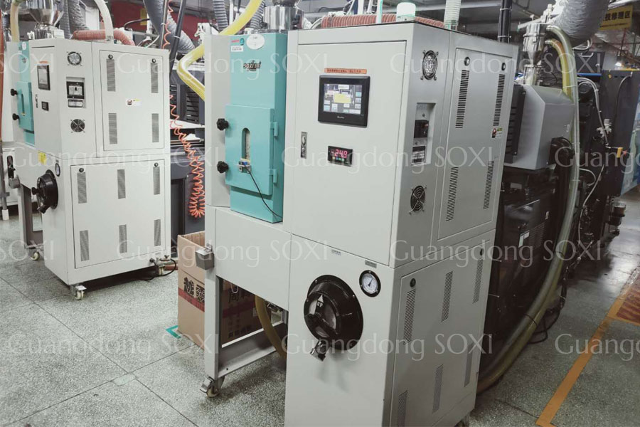 Plastics Machinery Manufacturers In Central Loading System