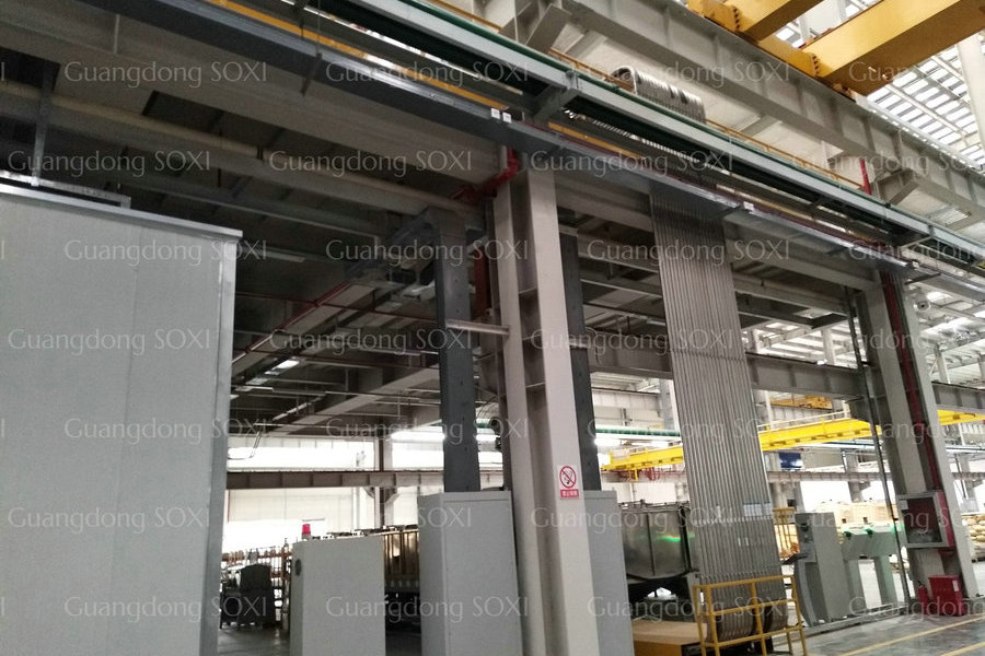In Central Loading System Plastic Machinery Factory
