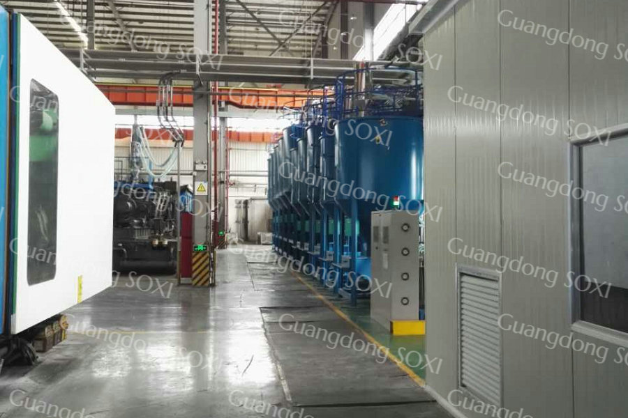 In Central Loading System Plastic Auxiliary Machine