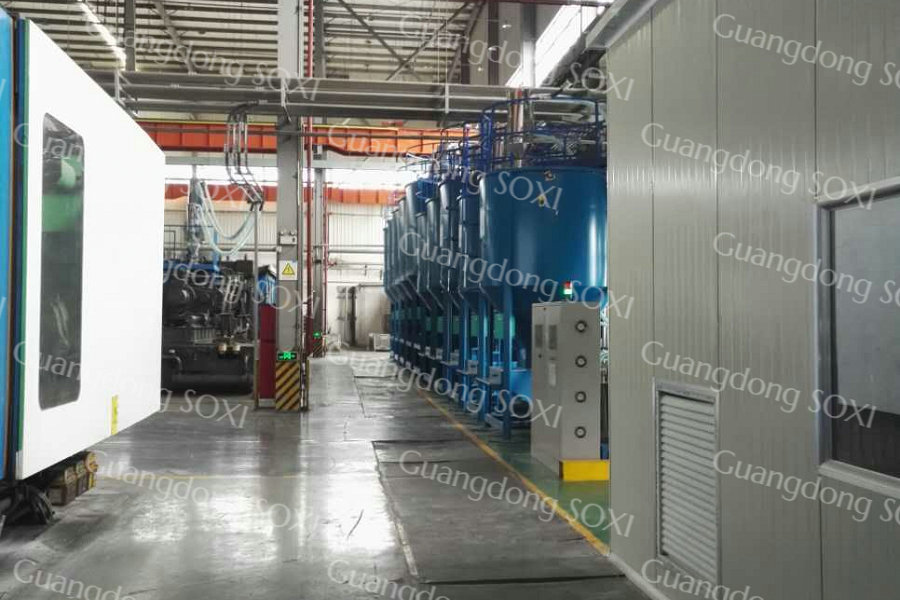 In Central Loading System Plastic Machine Suppliers