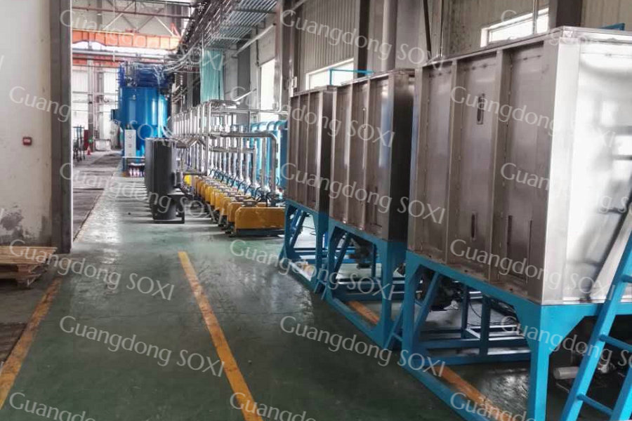 In Central Loading System Plastic Processing Machine