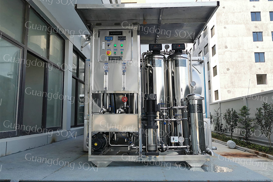 In Central Loading System Plastic Machinery Suppliers