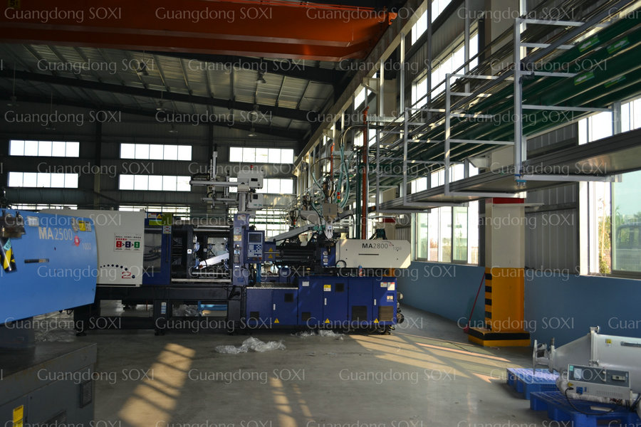 Plastic Machinery Suppliers